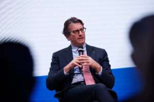 Stefano Barrese parla dell'app Intesa Sanpaolo Mobile