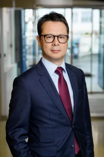 Michel Saugné, direttore degli investimenti di La Financière de l'Échiquier (LFDE), ritratto professionale in ufficio