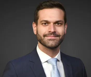 Una fotografia professionale di Jacopo Fiaschini, head of Flow Products Distribution di Vontobel Italia