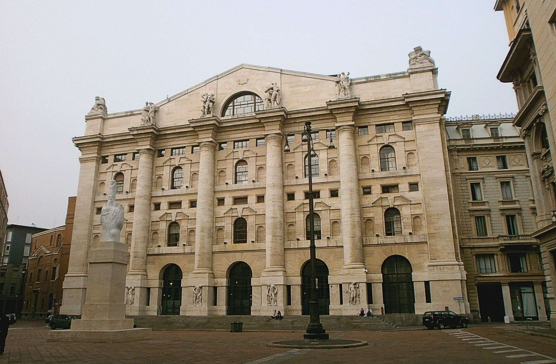Borse non temono Trump, Piazza Affari la migliore