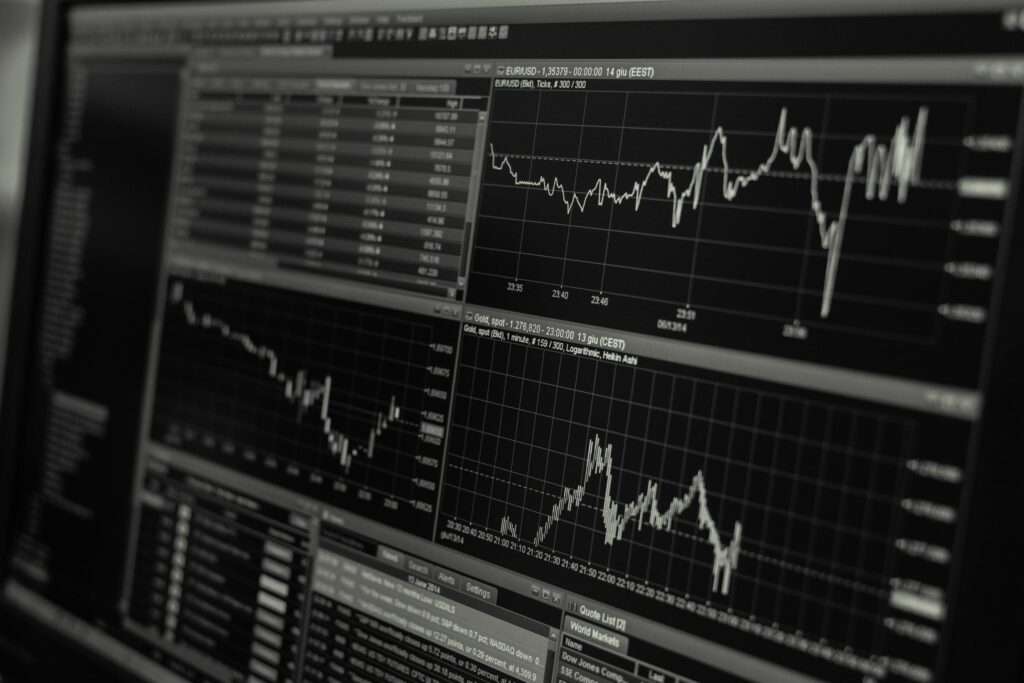 Investimenti: nei fondi azionari 900 miliardi di dollari nel 2021