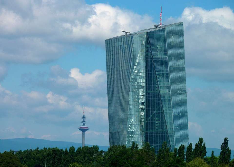 BCE: il membro del Consiglio Direttivo Knot vede il primo rialzo dei tassi nel 2022