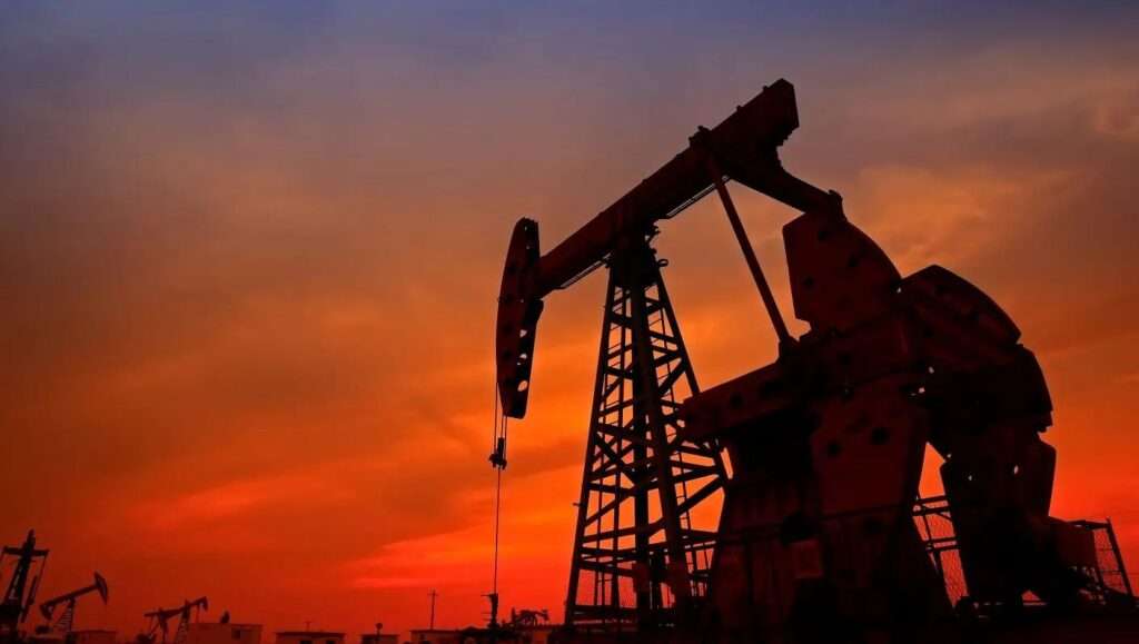 Petrolio: per gli analisti a 130 dollari in caso di guerra Russia-Ucraina