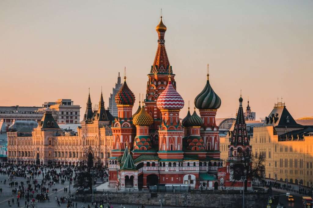 Russia: UE e Gran Bretagna vietano l'acquisto dei titoli di Stato