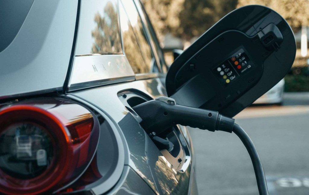 Auto elettriche: materie prime penalizzano prezzi veicoli non transizione