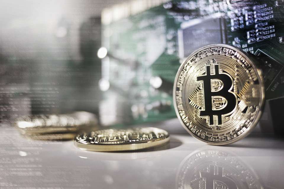 Azioni Bitcoin: ecco perché hanno performance più basse rispetto al token