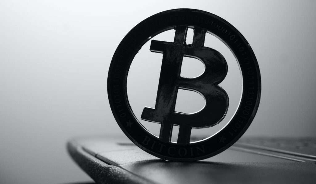 ETF Bitcoin: rinviata approvazione SEC per 2 prodotti spot