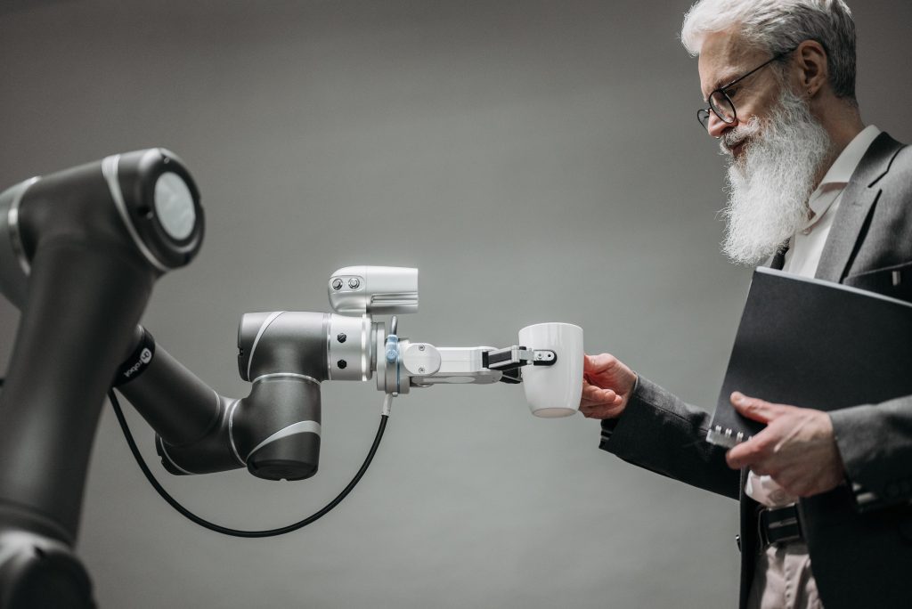 Robot, rimedio anti inflazione anche per le PMI italiane. Funzionerà?