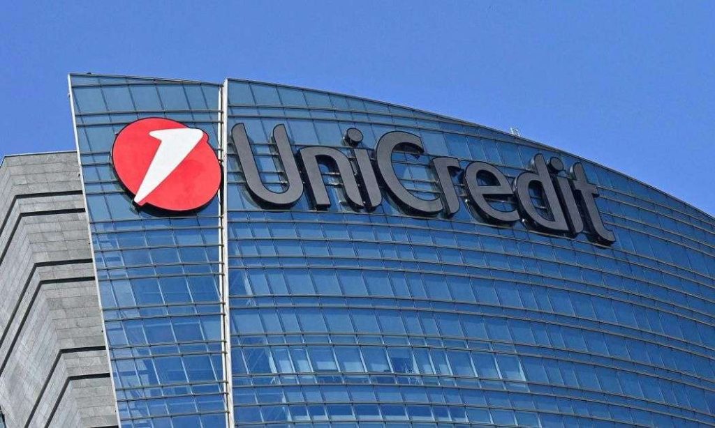 Unicredit: nel triennio 22-24 rendimenti fino al 15%, cosa fare con le azioni?