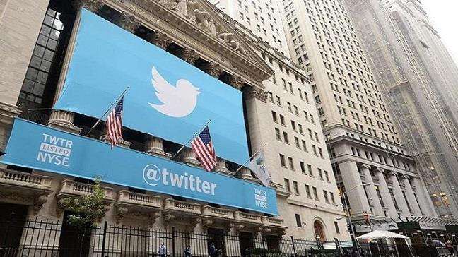 Twitter: gli azionisti citano in giudizio la società ed Elon Musk