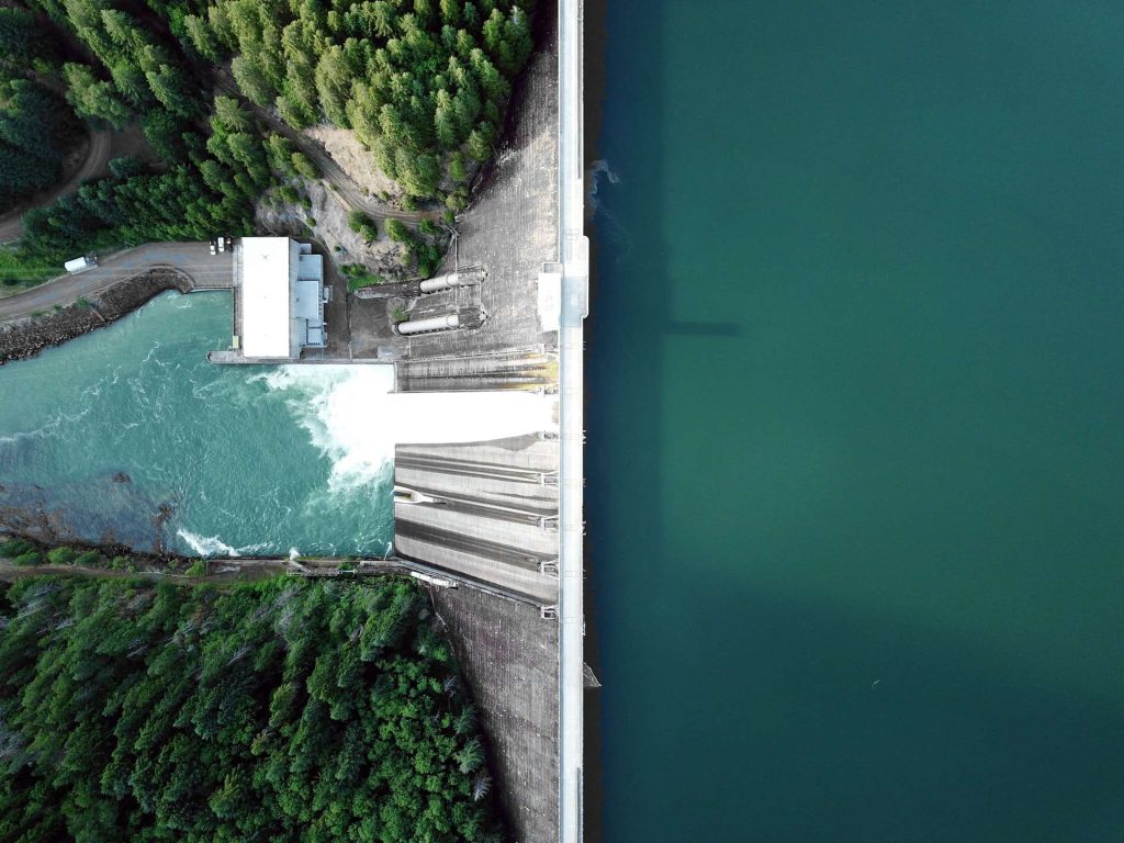 Una diga, fonte di energia rinnovabile