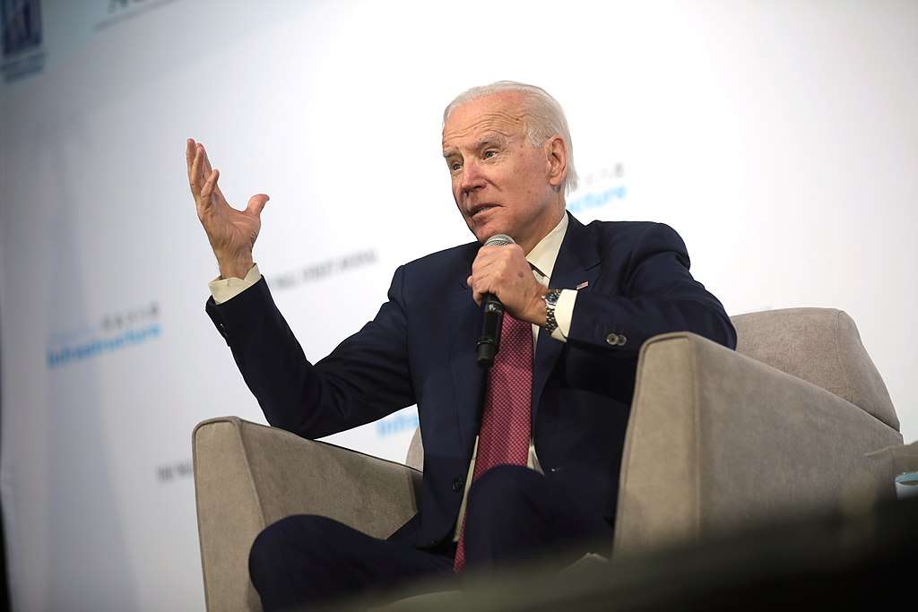 Petrolio: i 2 punti del piano di Joe Biden per abbassare il prezzo