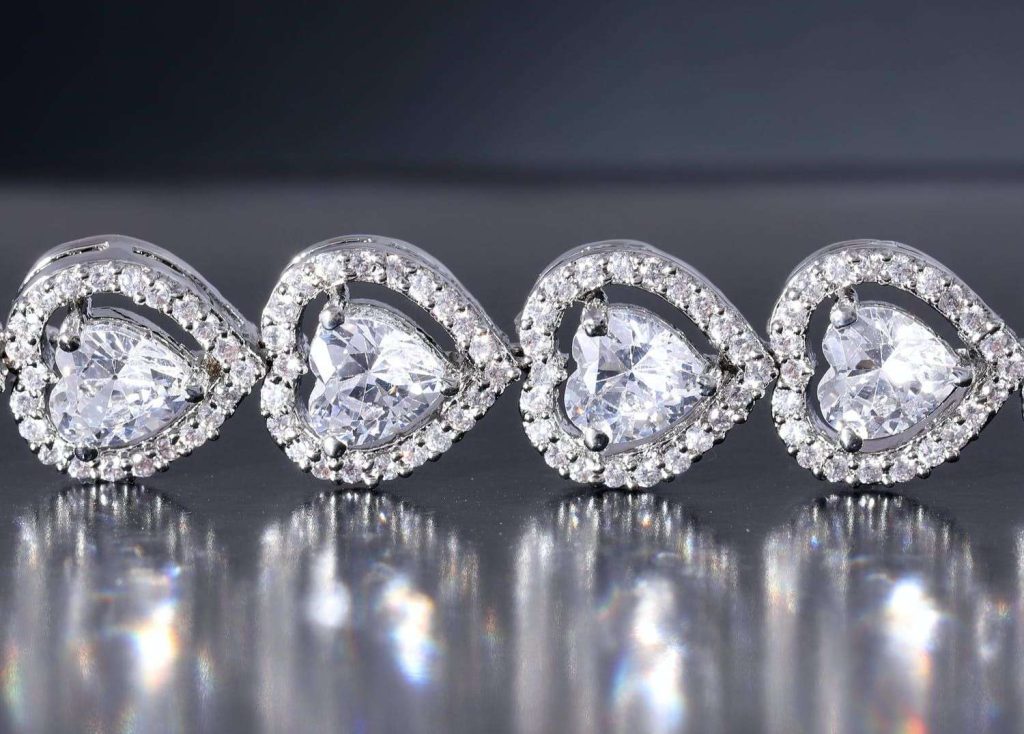 Investire in diamanti: come fare, quali scegliere, costi e tassazione
