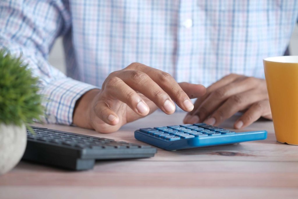 Calcolo di quanto costa diventare consulente finanziario