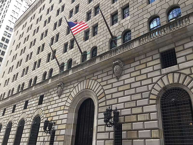 Fed: per gli economisti i tassi non verranno abbassati prima del 2024