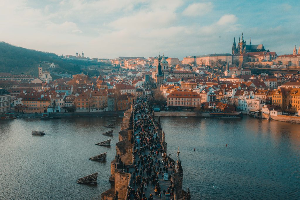 Una vista di Praga, dove si svolgerà il vertice informale dell'UE