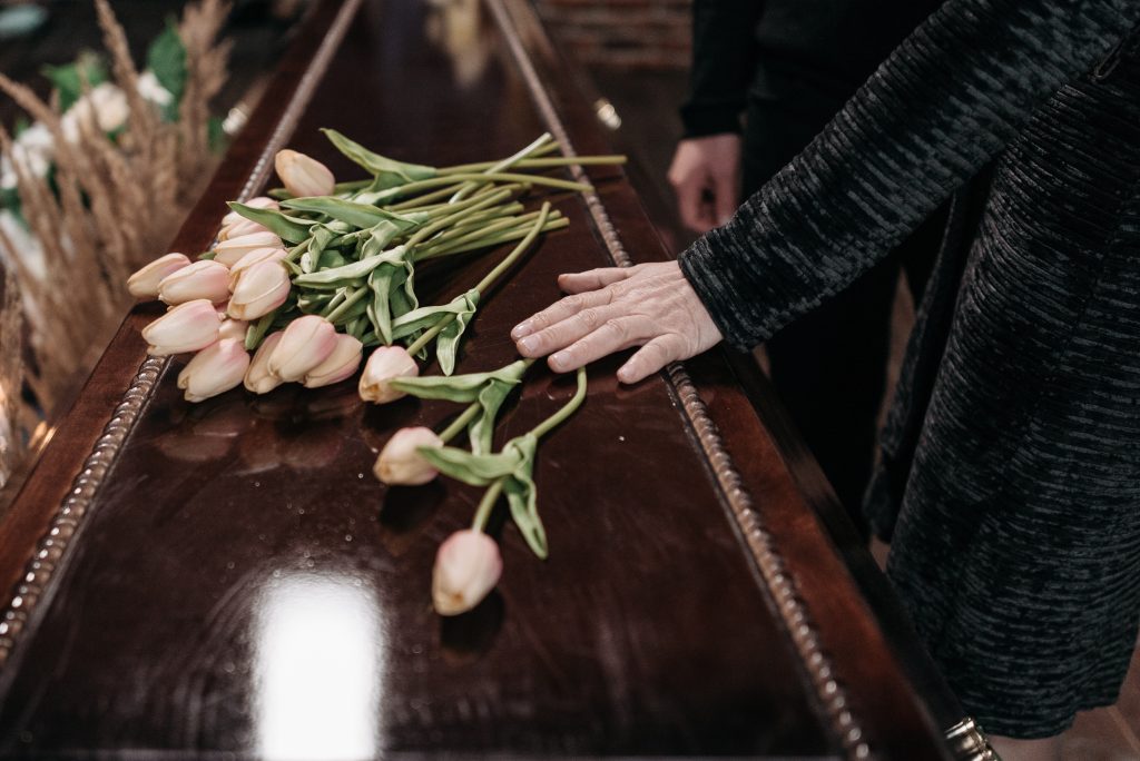 Funerale che apre un caso di successione per mortis causa