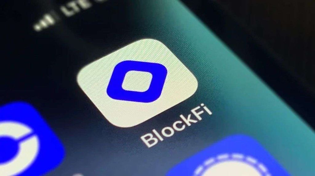 BlockFi in chapter 11, Bitfront alza bandiera bianca e chiude