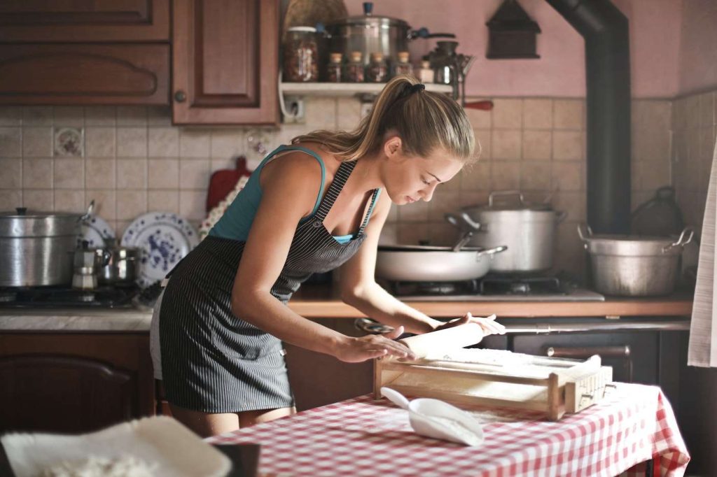 Casalinga al lavoro