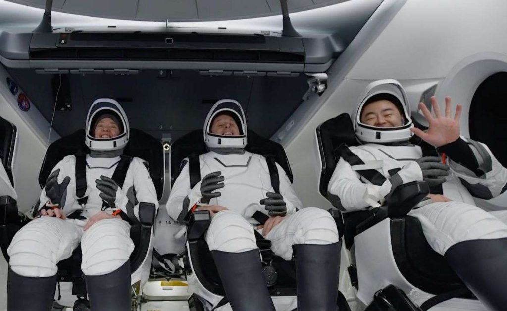 SpaceX vende azioni, la società vale 140 miliardi di dollari