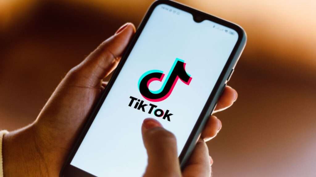 TikTok: il Senato USA approva una legge per vietarlo sui dispositivi federali