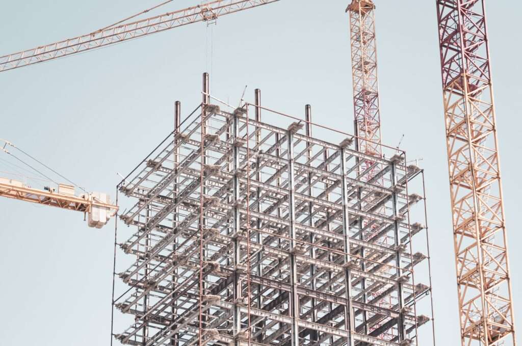 Lo scheletro di un edificio in costruzione