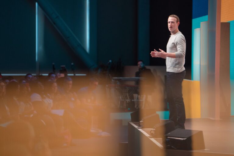 Mark Zuckerberg durante una presentazione di Facebook-Meta