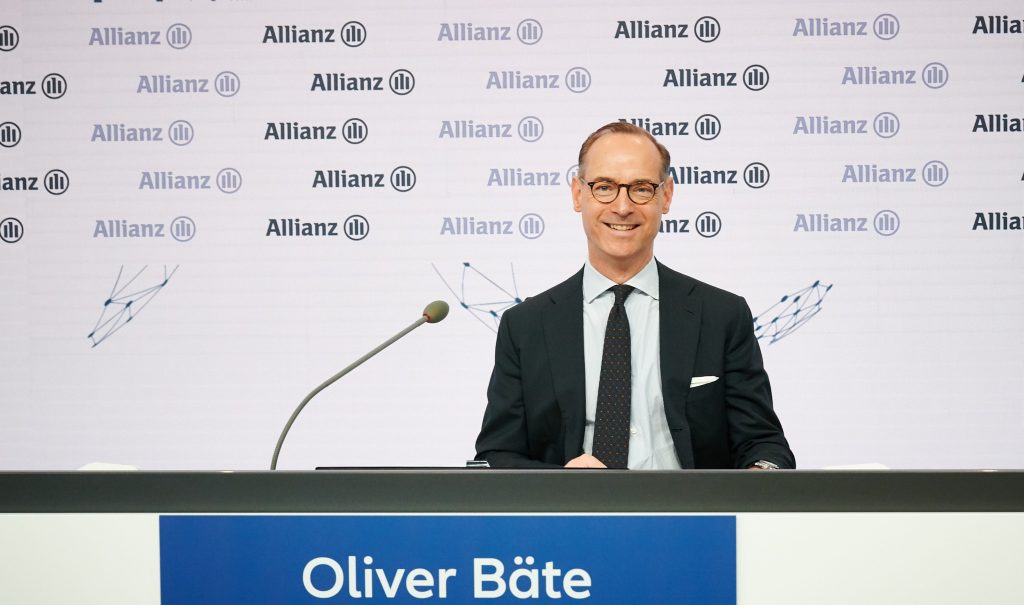 Allianz: l'utile trimestrale aumenta di oltre 4 volte, salgono le azioni in Borsa