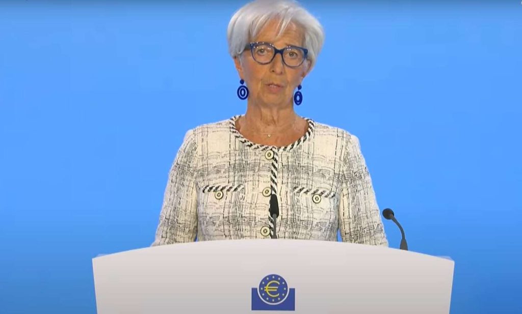 Christine Lagarde, presidente della BCE, durante la conferenza stampa di ieri con i giornalisti dopo la riunione della BCE