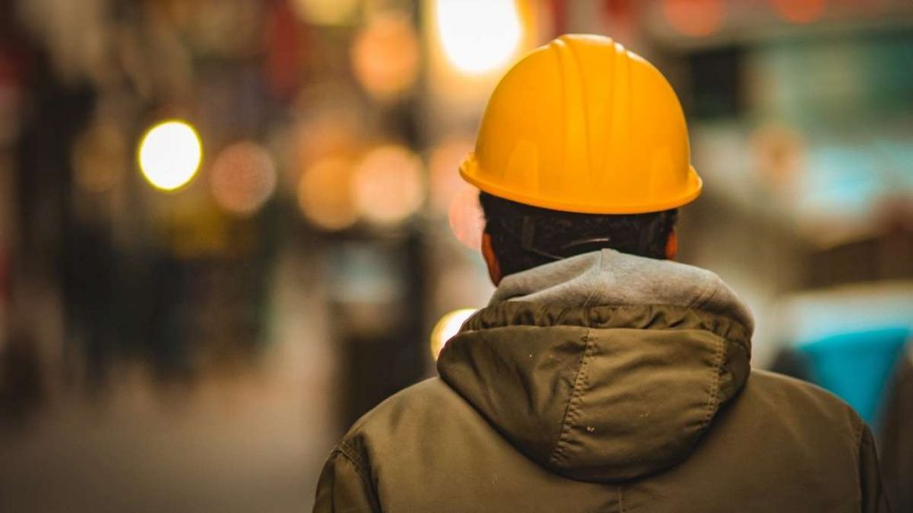 Un lavoratore