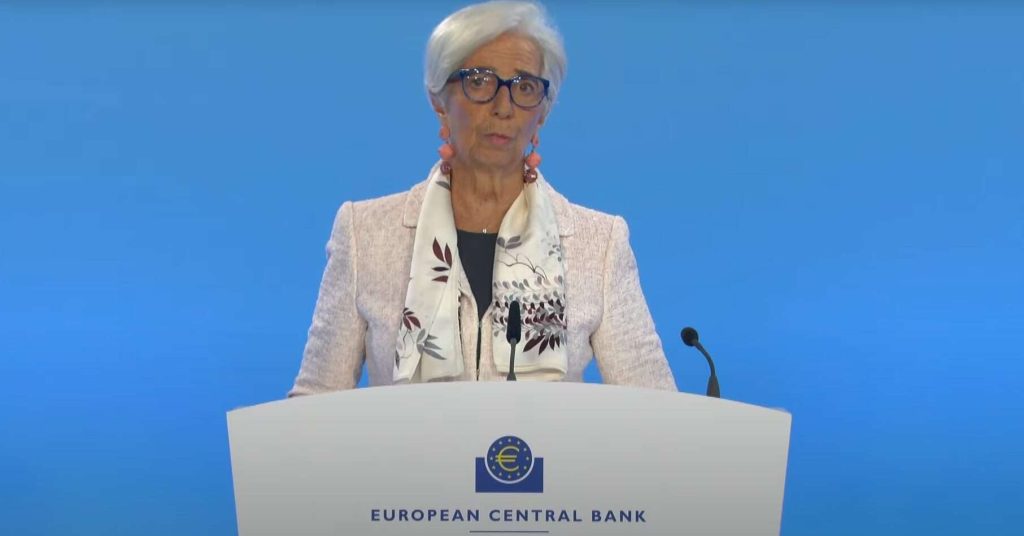 La presidente della BCE Christine Lagarde durante la conferenza stampa del 27 luglio, in seguito alla riunione di politica monetaria della BCE