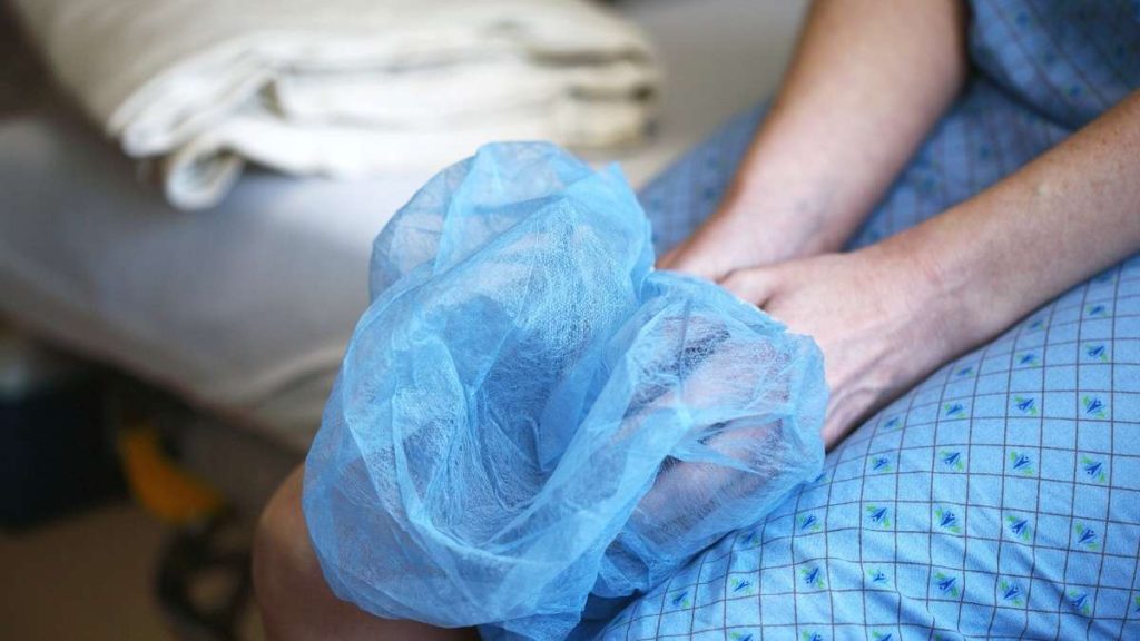 Un lavoratore infortunato ricoverato in ospedale