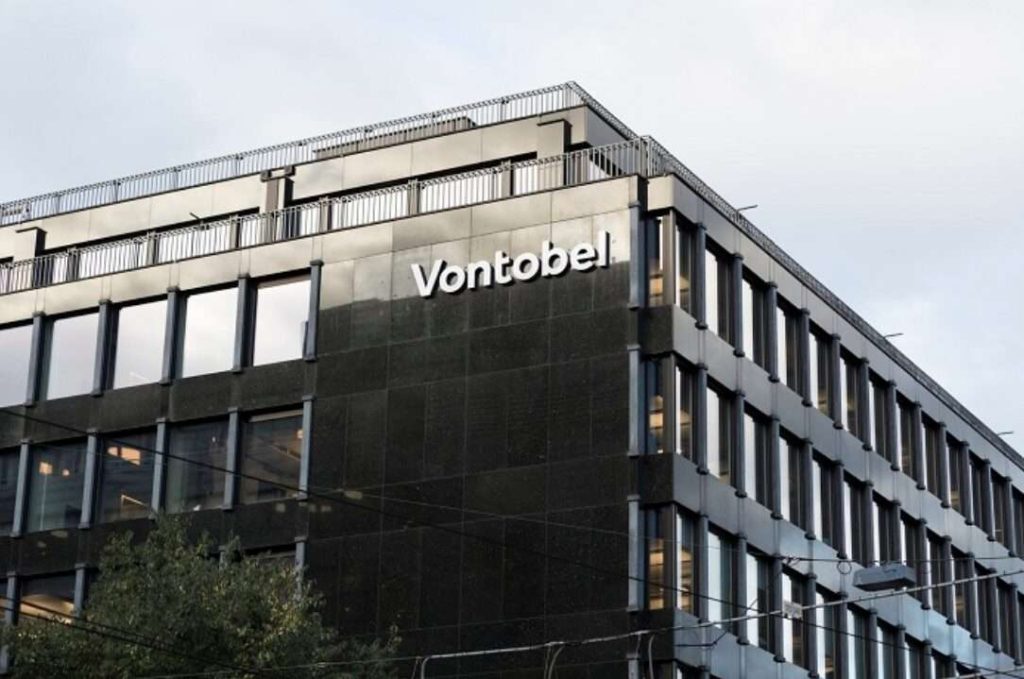 La sede di Vontobel a Zurigo con l'insegna della società su uno dei fronti