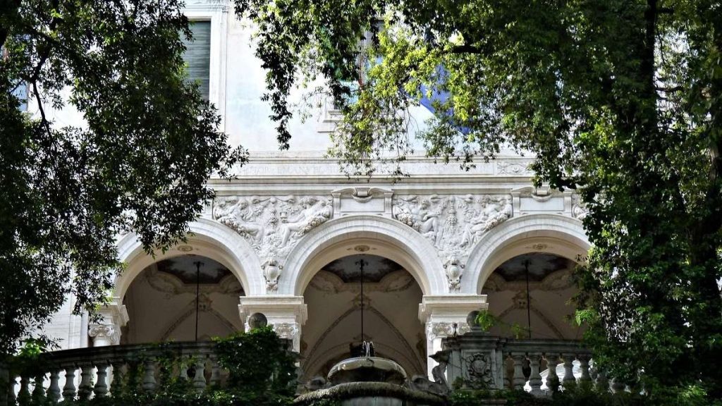 L'esterno di Villa Lubin, sede del CNEL