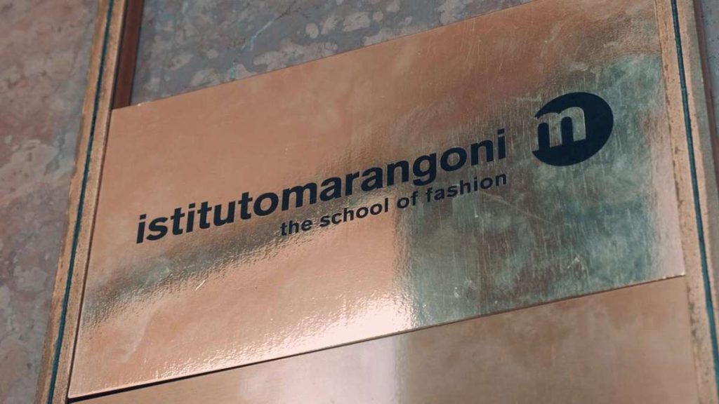 La targa d'ingresso dell'Istituto Marangoni