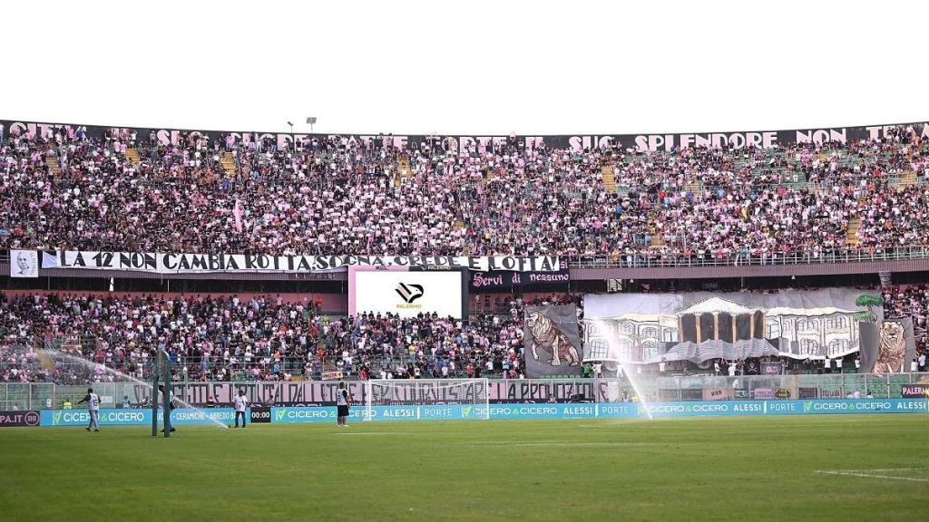 La curva del Palermo al Barbera