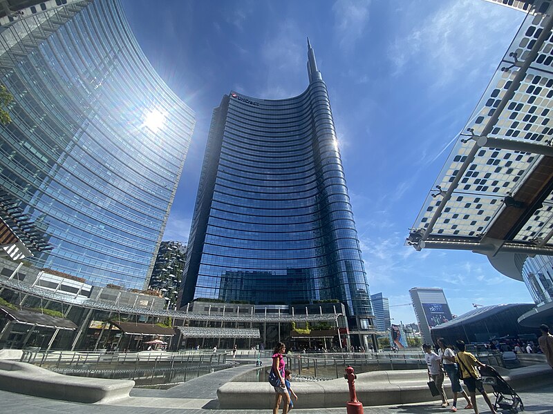 UniCredit compra il 9% di Commerzbank e diventa il secondo azionista