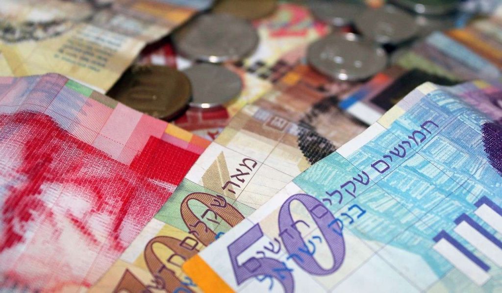 Valute: la Banca di Israele vende 30 miliardi di riserve estere per sostenere lo shekel