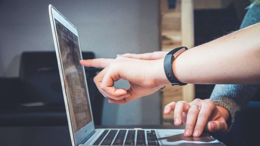 Legge 104: come acquistare pc o telefono con sconto Iva