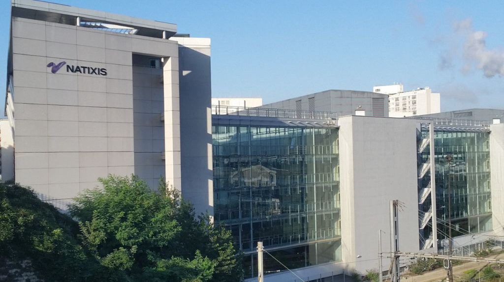 La sede di Natixis a Charenton a Parigi. Foto di Davric da Wikimedia Commons