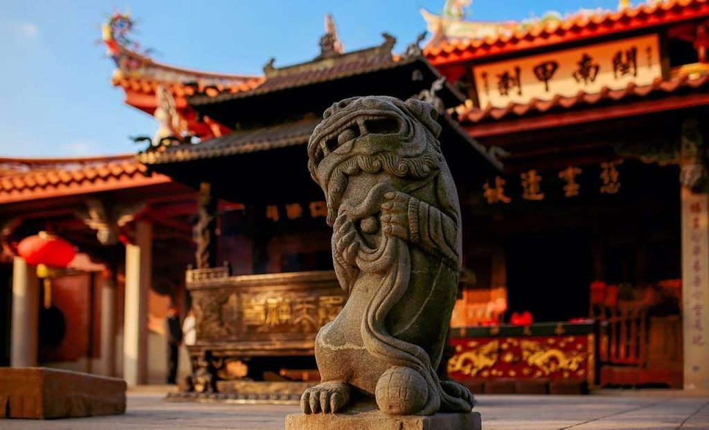 Cina: Moody's taglia l'outlook e alimenta le preoccupazioni per l'economia