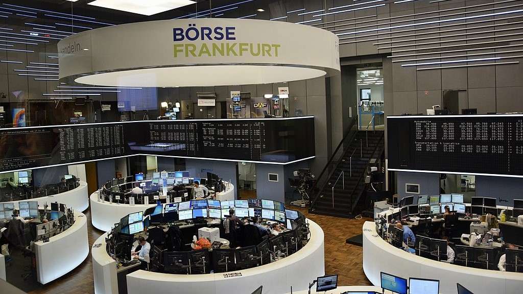 Azioni europee: ci sarà il rally di fine anno con il calo dei tassi?
