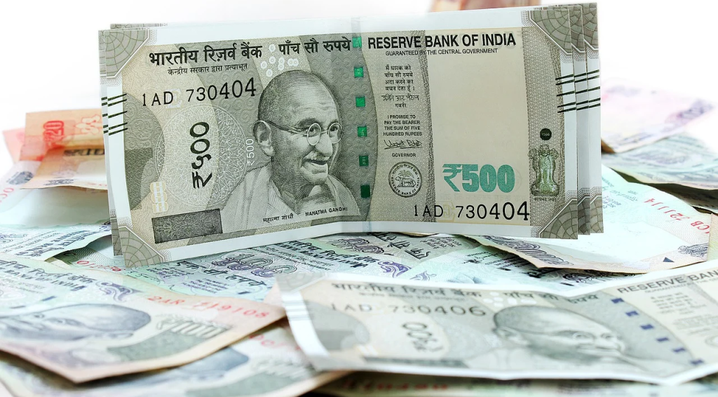 Rupia indiana: nuovo minimo storico sul dollaro USA, cosa aspettarsi ora?