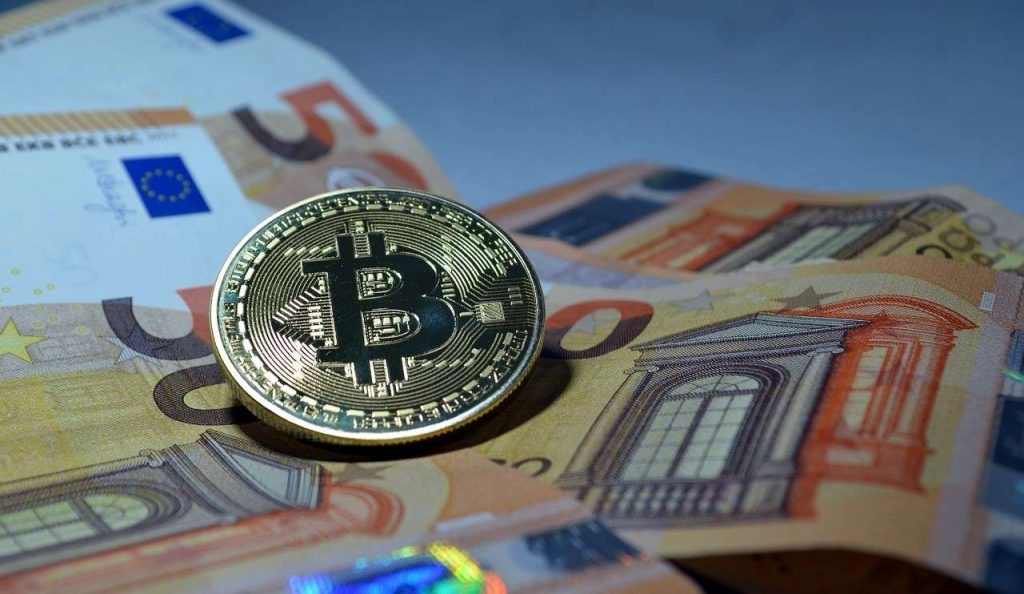 Bitcoin: in Svizzera potrebbe diventare riserva monetaria, ecco come