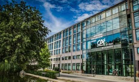 Credit Agricole: trimestrale oltre le attese, salgono le azioni in Borsa