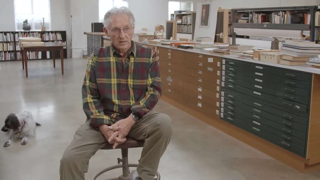 Ed Ruscha nel suo studio