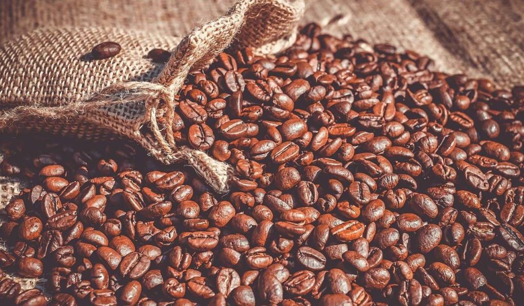 Caffè: prezzi ai massimi storici, ma per Lavazza il rally continuerà