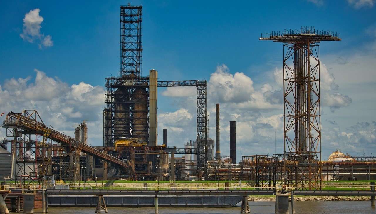 Petrolio: Morgan Stanley prevede un eccesso di offerta nel 2025