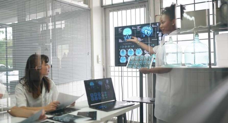 AI Act: cosa significa per le Big Tech la prima legge sull'intelligenza artificiale