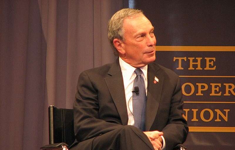 Michael Bloomberg: chi è il fondatore del celebre quotidiano finanziario